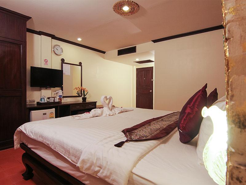 Pl Guesthouse Patong 外观 照片